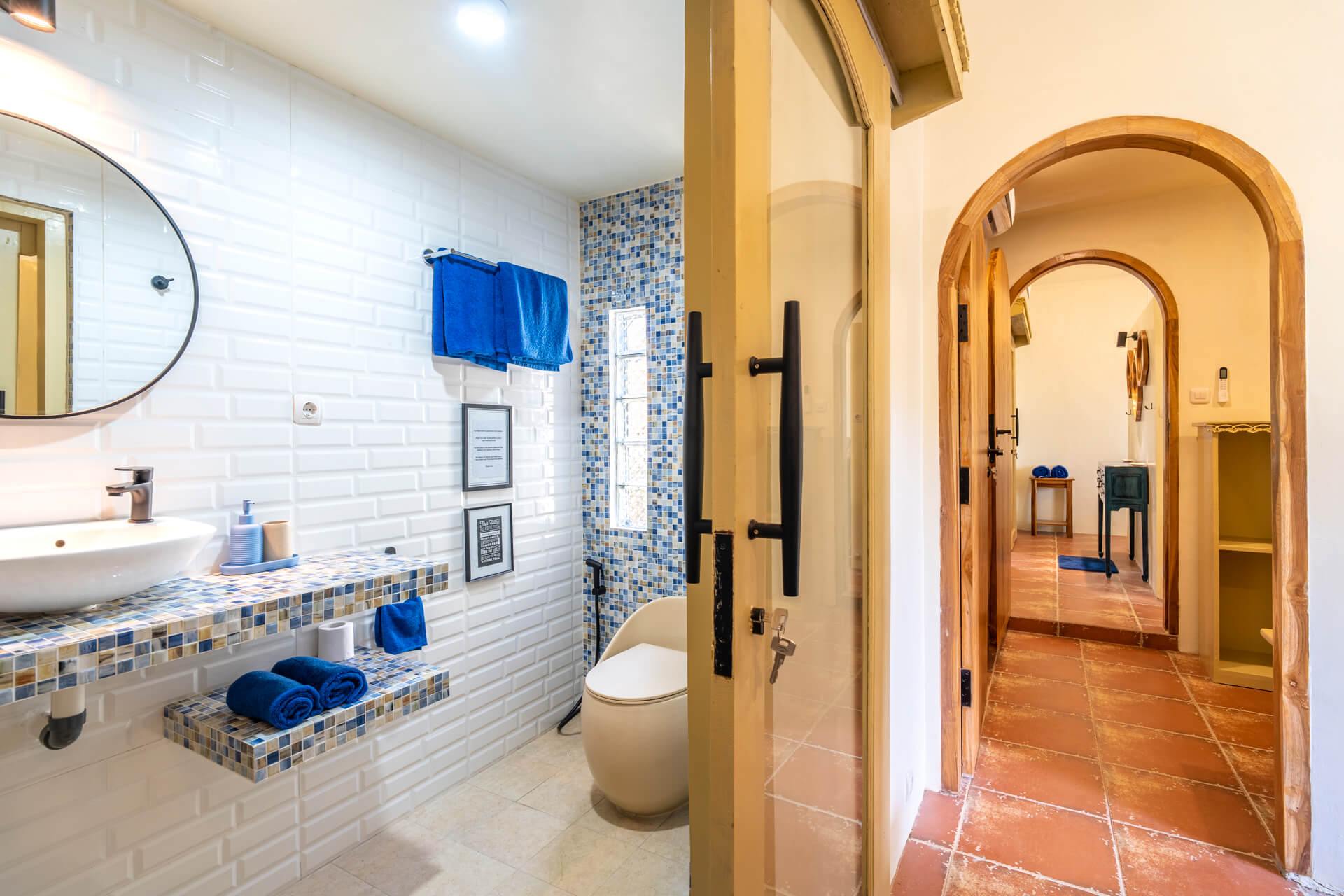 Aqua-House-01-Bedroom-04