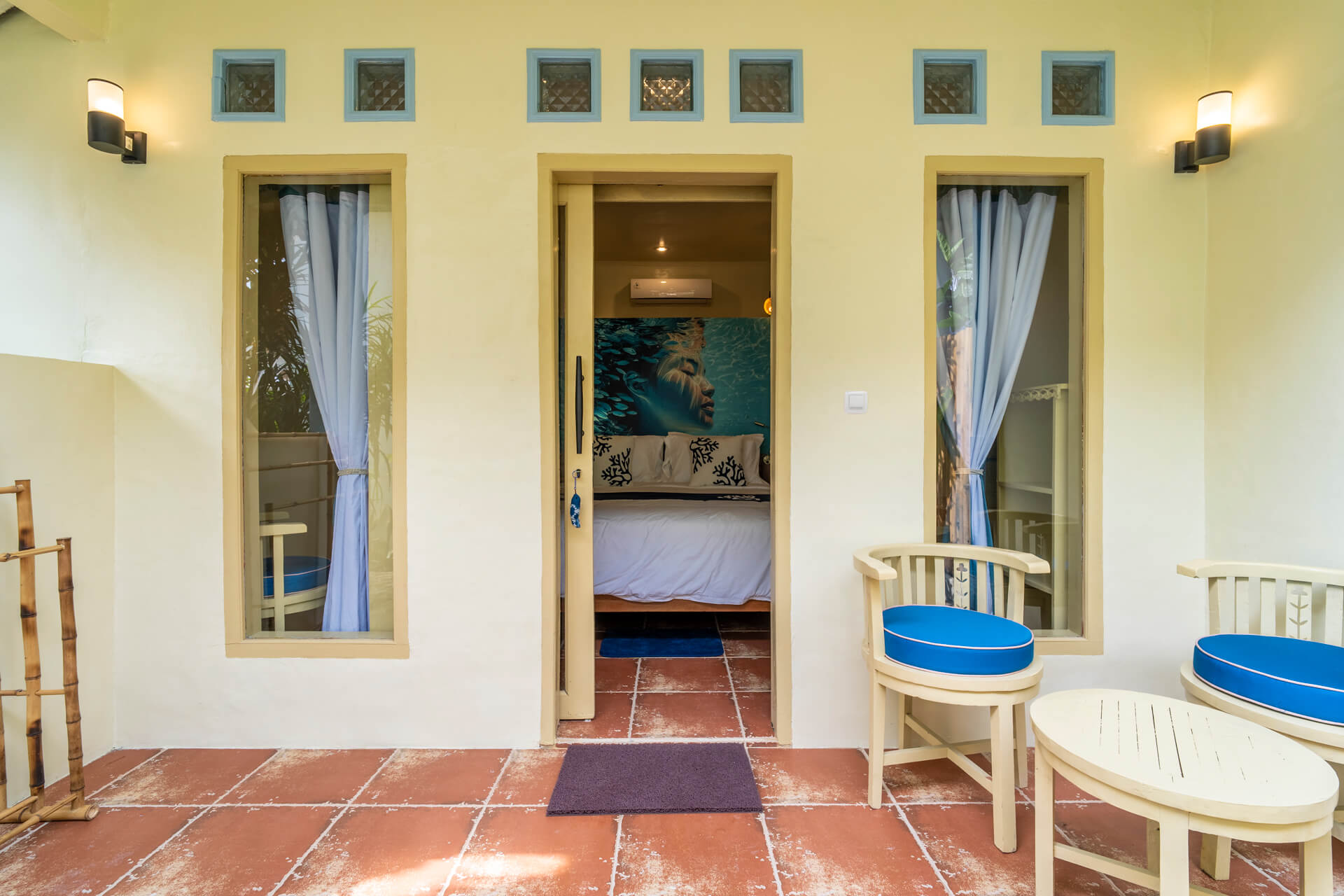 Aqua-House-02-Bedroom-10