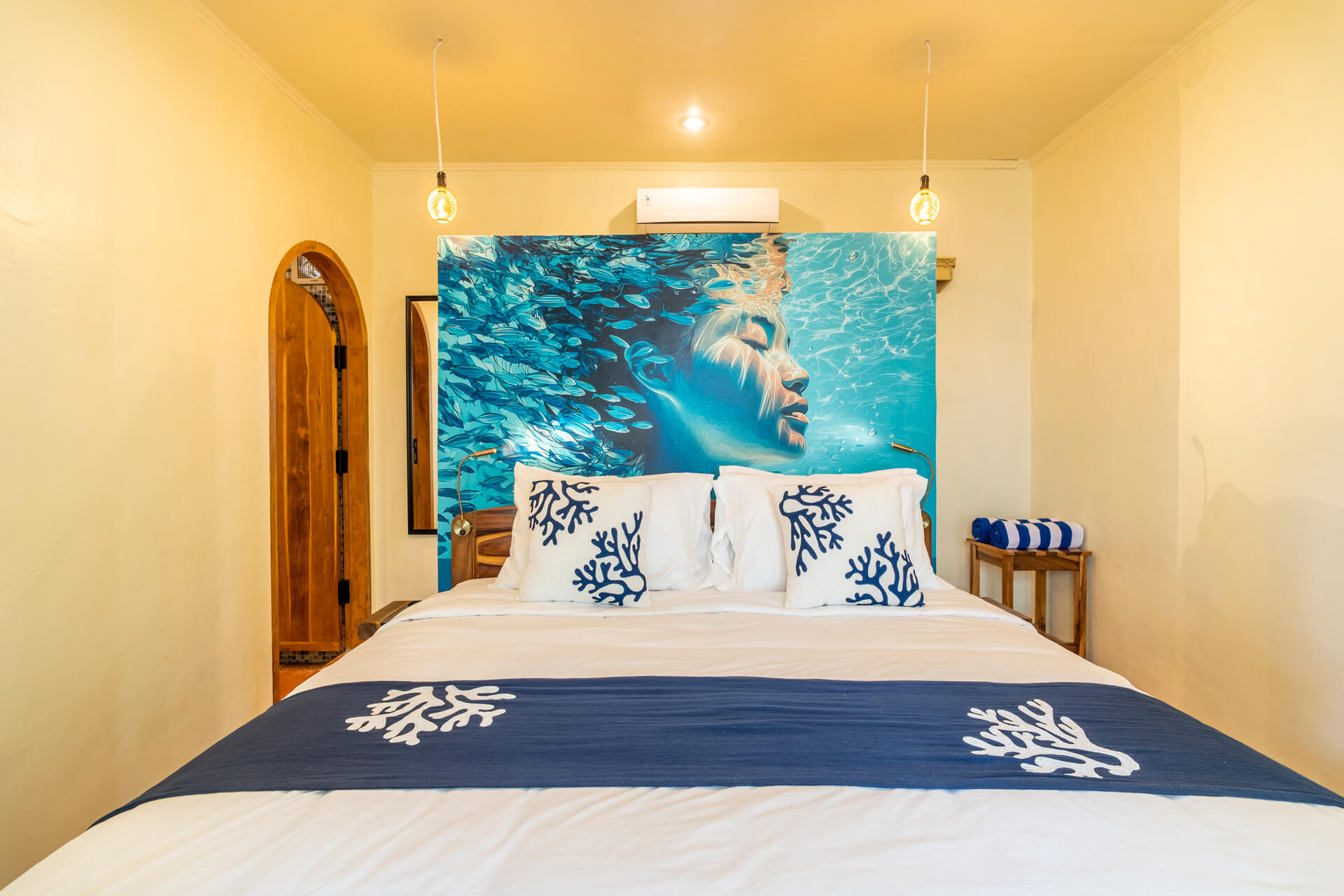 Aqua-House-03-Bedroom-02