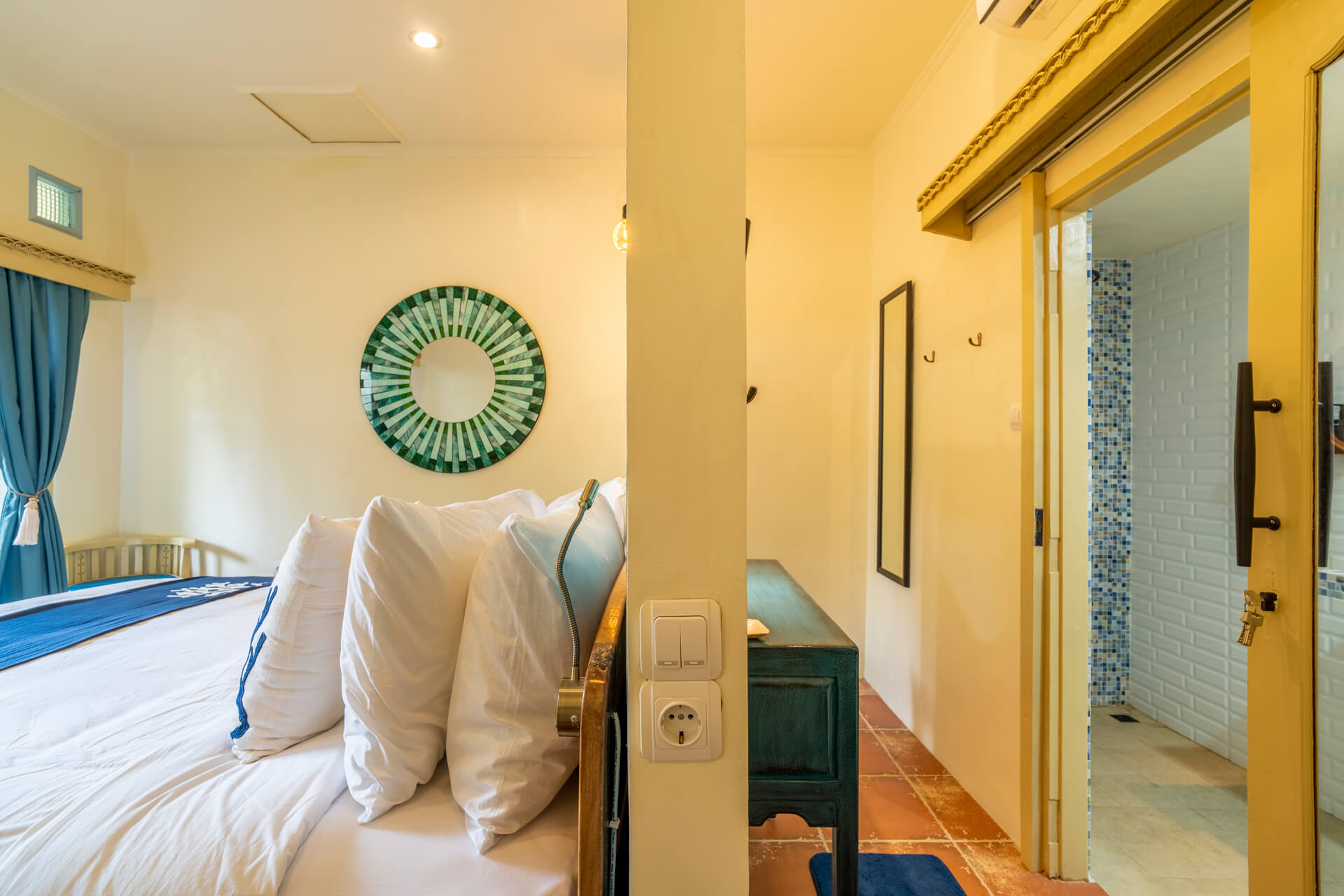 Aqua-House-03-Bedroom-04